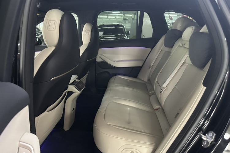 Used Nio ES6 2024 75 kWh Interior 2