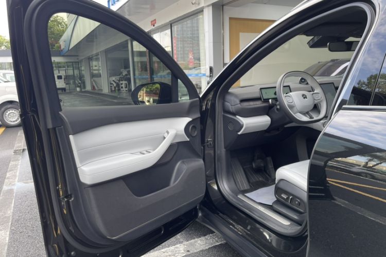Used Nio ES6 2024 75 kWh Interior 3