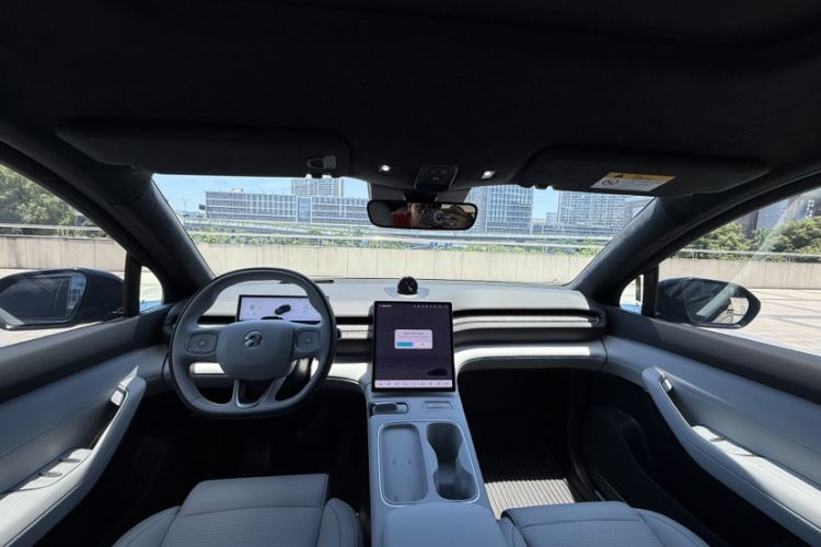 Used Nio ES6 2024 75 kWh Interior 3