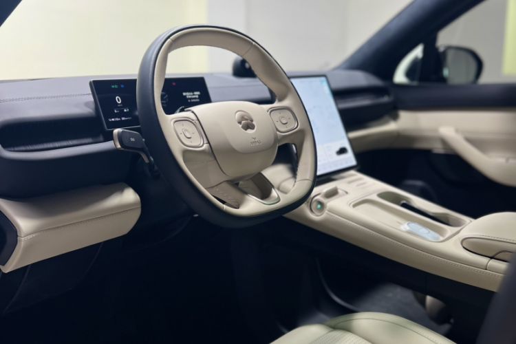 Used Nio ES6 2024 75 kWh Interior 3