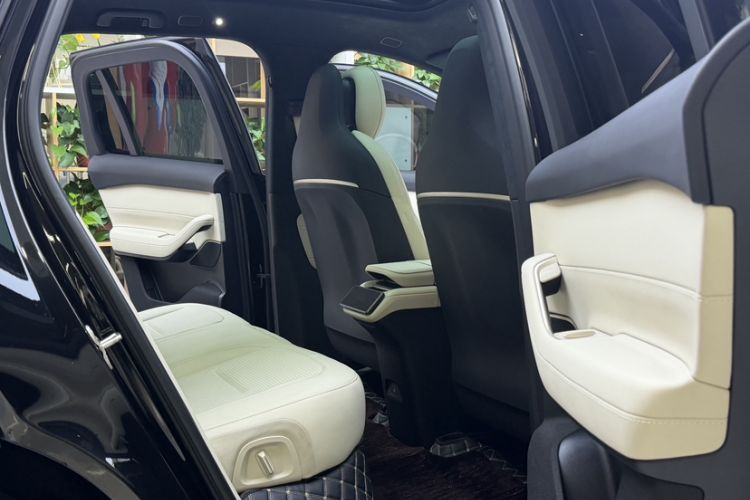 Used Nio ES6 2024 75 kWh Interior 3
