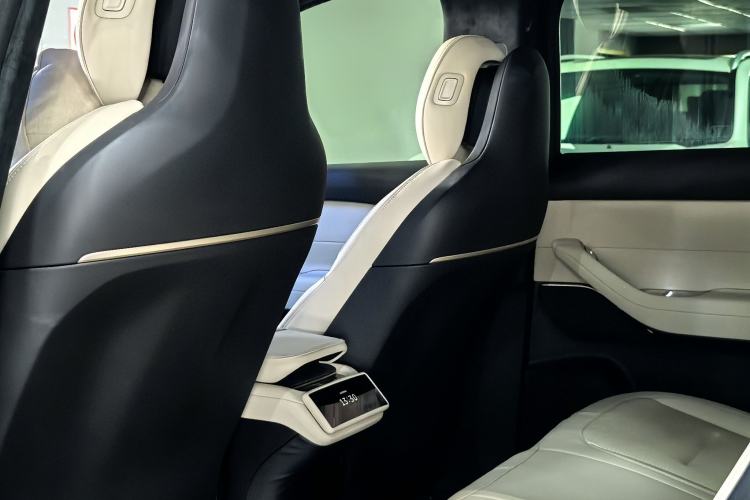 Used Nio ES6 2024 75 kWh Interior 3