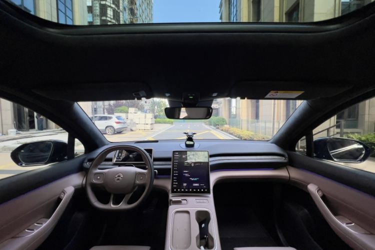 Used Nio ES6 2024 75 kWh Interior 4
