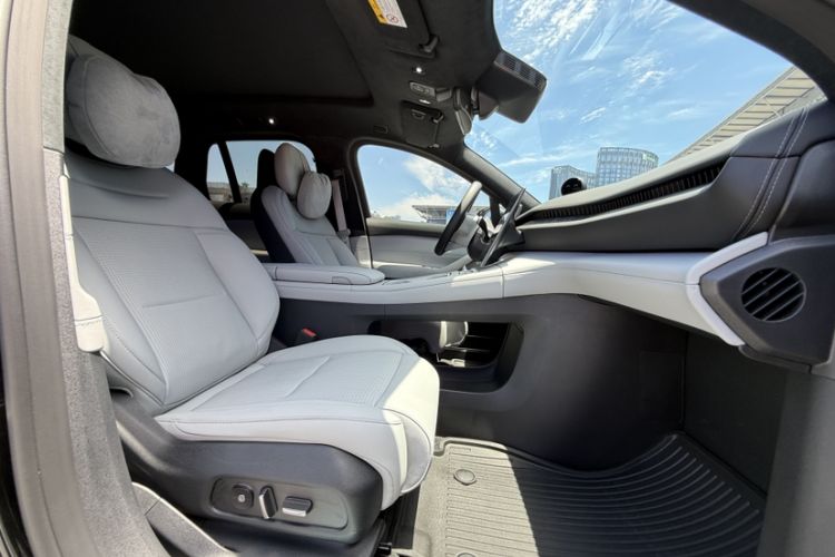 Used Nio ES6 2024 75 kWh Interior 5