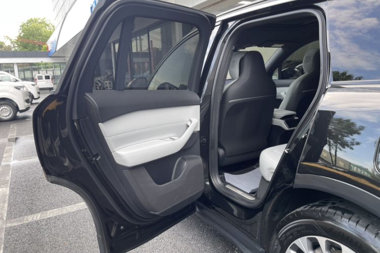 Used Nio ES6 2024 75 kWh Interior 6