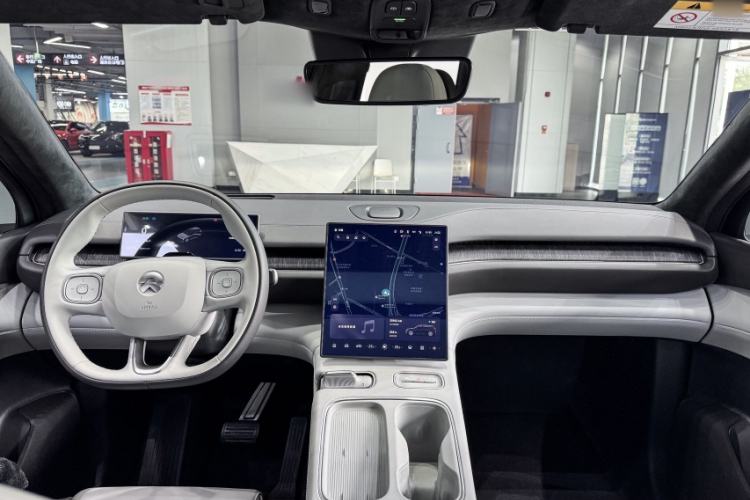 Used Nio ES6 2024 75 kWh Interior 6