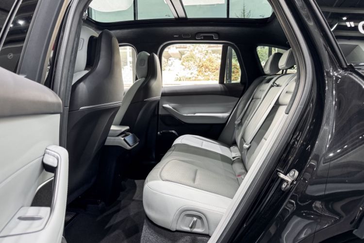 Used Nio ES6 2024 75 kWh Interior 7