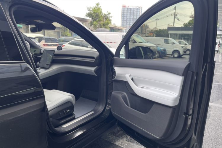 Used Nio ES6 2024 75 kWh Interior 8