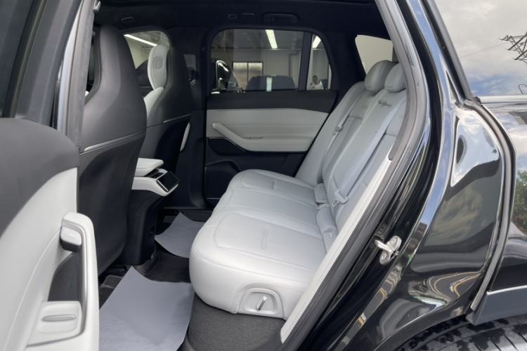 Used Nio ES6 2024 75 kWh Interior 9