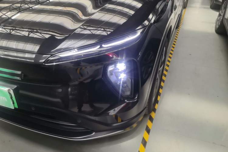 Used Nio ES6 2024 75 kWh Left Front Headlight