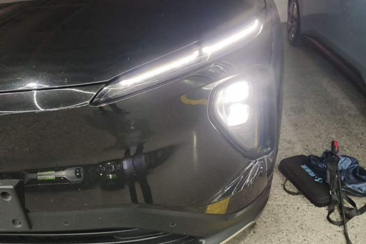 Used Nio ES6 2024 75 kWh Left Front Headlight