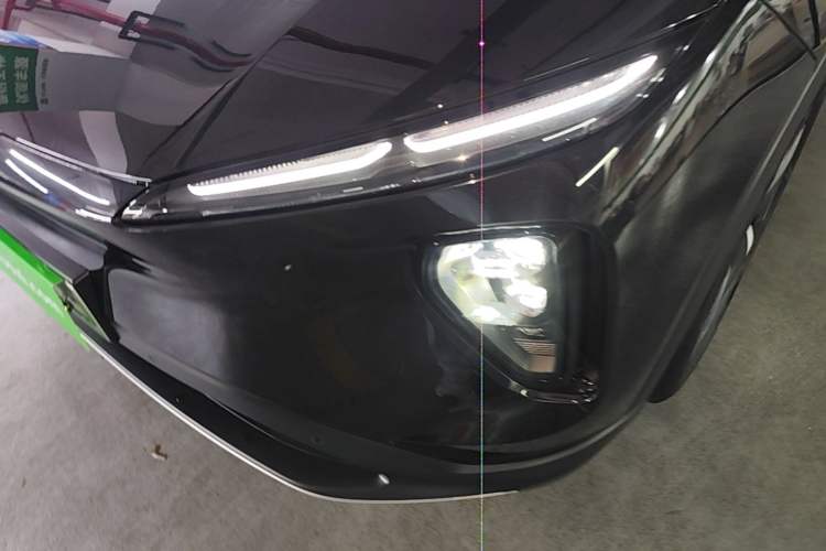 Used Nio ES6 2024 75 kWh Left Front Headlight