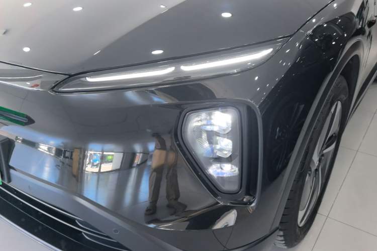 Used Nio ES6 2024 75 kWh Left Front Headlight