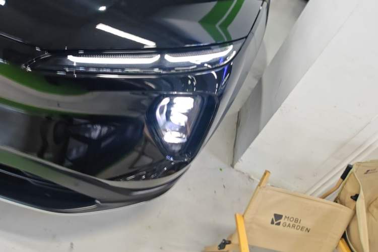 Used Nio ES6 2024 75 kWh Left Front Headlight