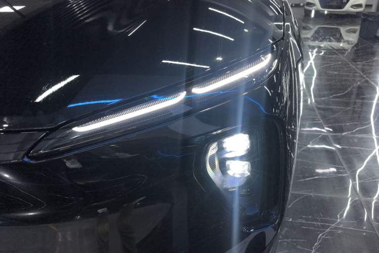 Used Nio ES6 2024 75 kWh Left Front Headlight