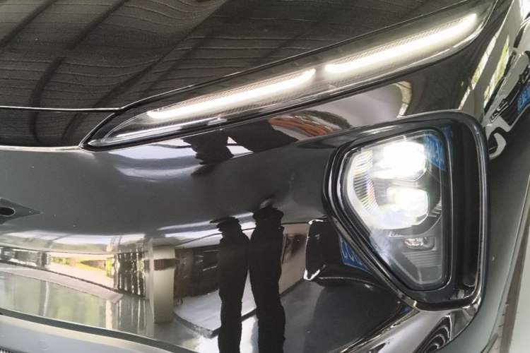 Used Nio ES6 2024 75 kWh Left Front Headlight