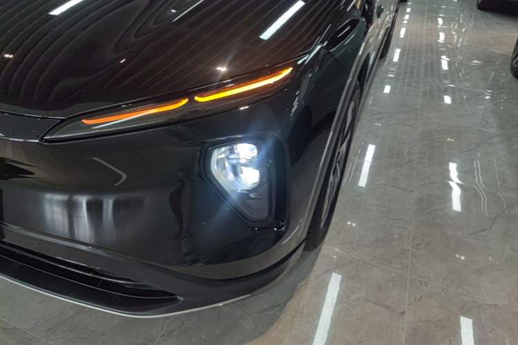 Used Nio ES6 2024 75 kWh Left Front Headlight