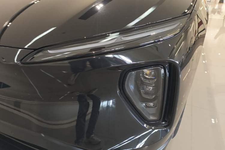 Used Nio ES6 2024 75 kWh Left Front Headlight
