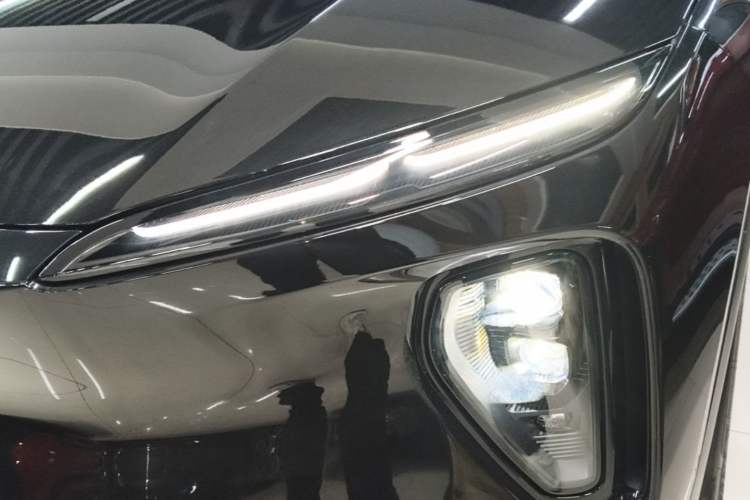 Used Nio ES6 2024 75 kWh Left Front Headlight