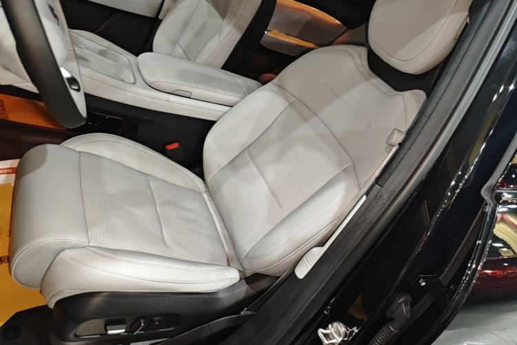 Used Nio ES6 2024 75 kWh Left Front Seat