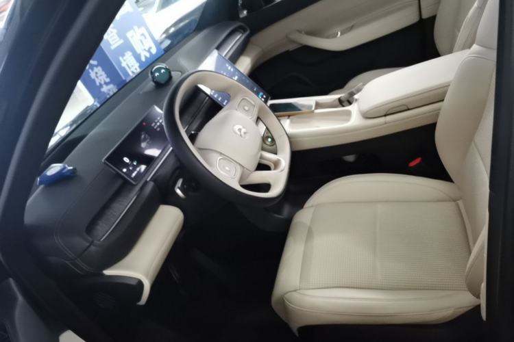 Used Nio ES6 2024 75 kWh Left Front Seat