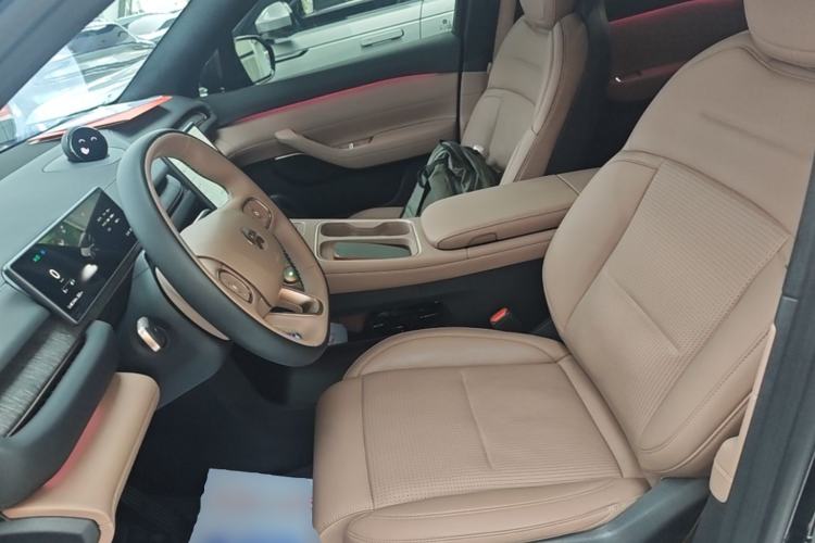 Used Nio ES6 2024 75 kWh Left Front Seat