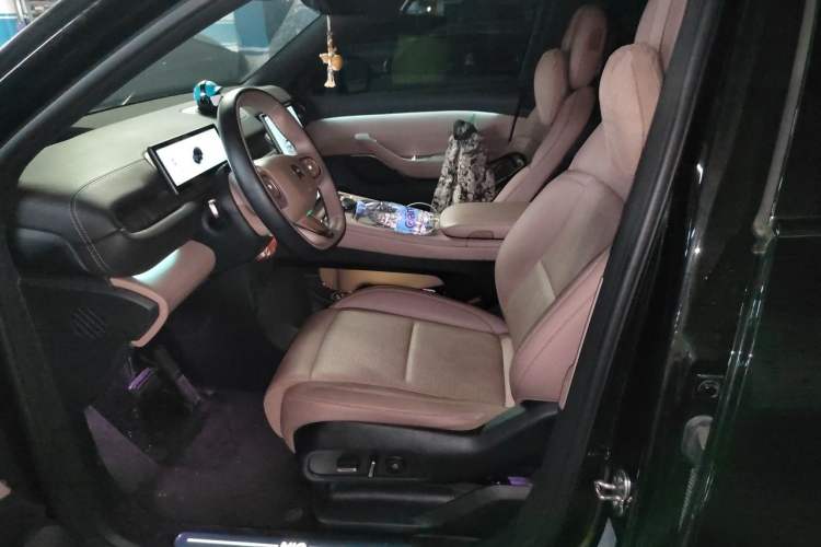 Used Nio ES6 2024 75 kWh Left Front Seat