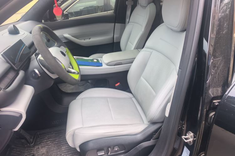 Used Nio ES6 2024 75 kWh Left Front Seat