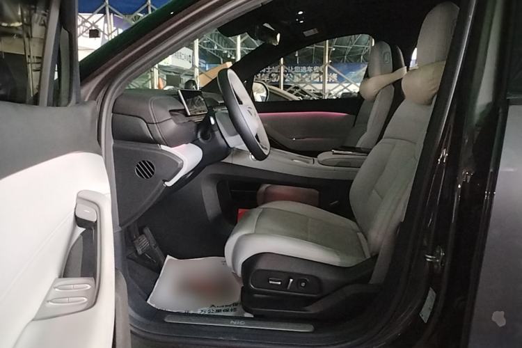 Used Nio ES6 2024 75 kWh Left Front Seat