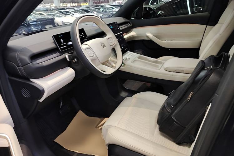 Used Nio ES6 2024 75 kWh Left Front Seat