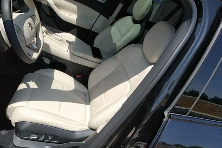 Used Nio ES6 2024 75 kWh Left Front Seat