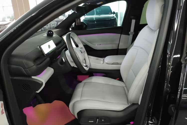 Used Nio ES6 2024 75 kWh Left Front Seat