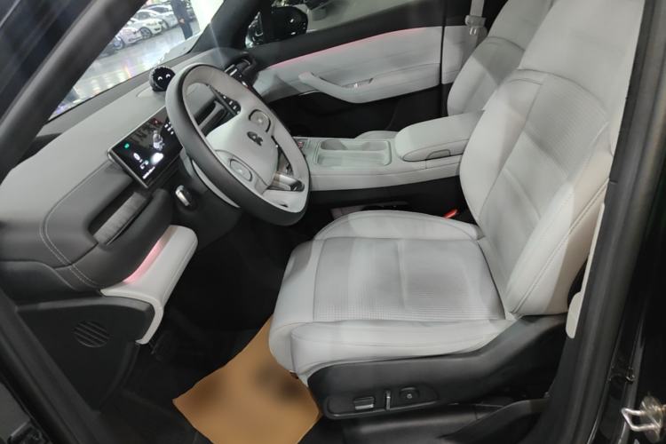Used Nio ES6 2024 75 kWh Left Front Seat