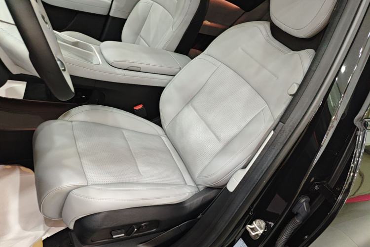 Used Nio ES6 2024 75 kWh Left Front Seat