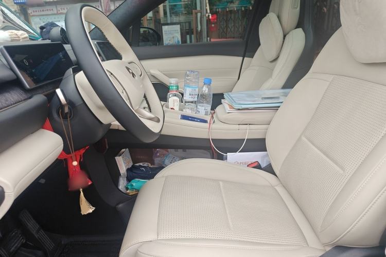 Used Nio ES6 2024 75 kWh Left Front Seat