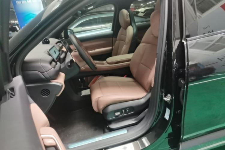 Used Nio ES6 2024 75 kWh Left Front Seat