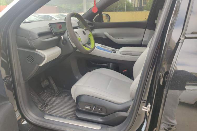 Used Nio ES6 2024 75 kWh Left Front Seat