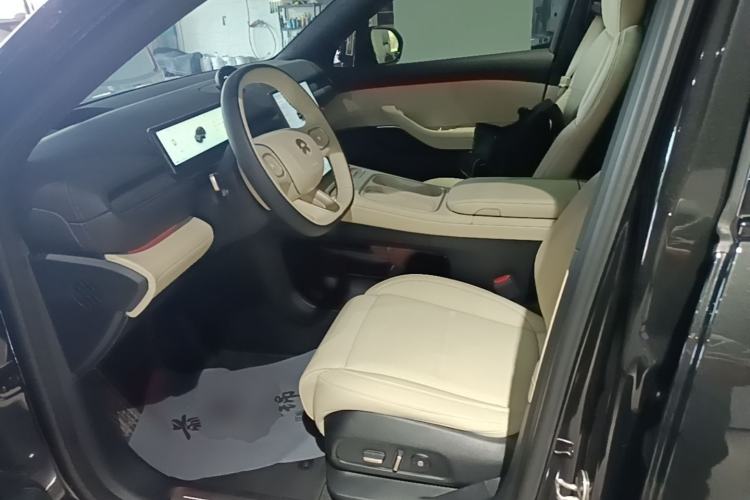 Used Nio ES6 2024 75 kWh Left Front Seat