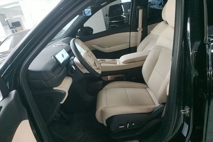Used Nio ES6 2024 75 kWh Left Front Seat