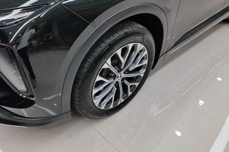 Used Nio ES6 2024 75 kWh Left Front Wheel Hub