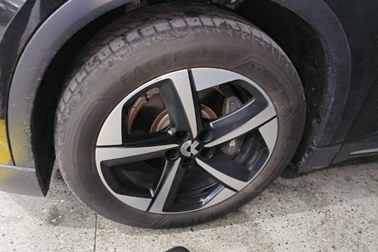 Used Nio ES6 2024 75 kWh Left Front Wheel Hub