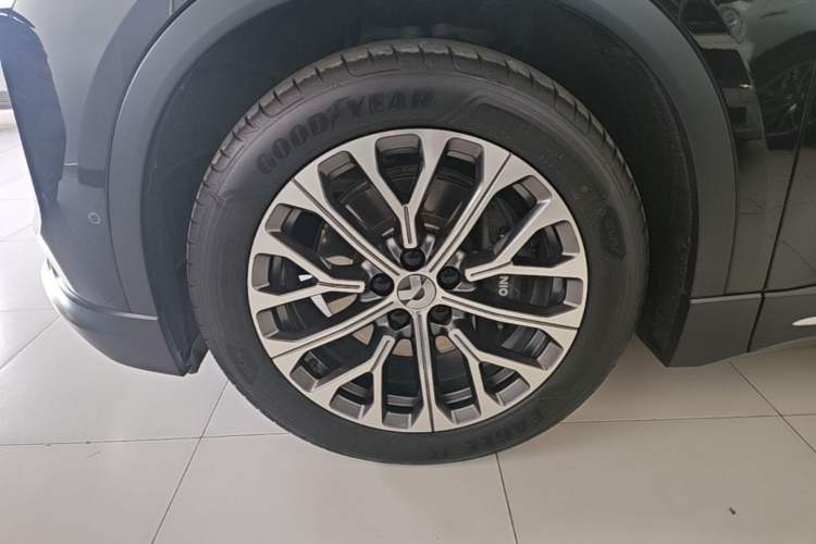 Used Nio ES6 2024 75 kWh Left Front Wheel Hub