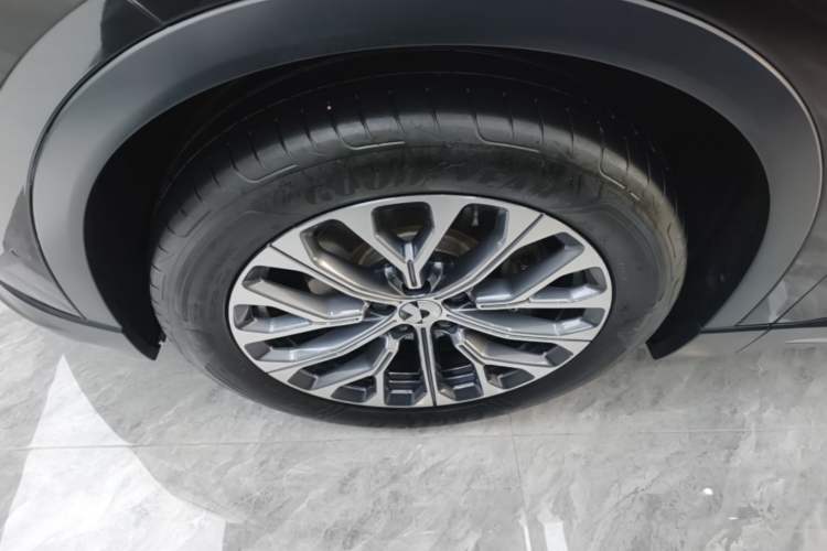 Used Nio ES6 2024 75 kWh Left Front Wheel Hub
