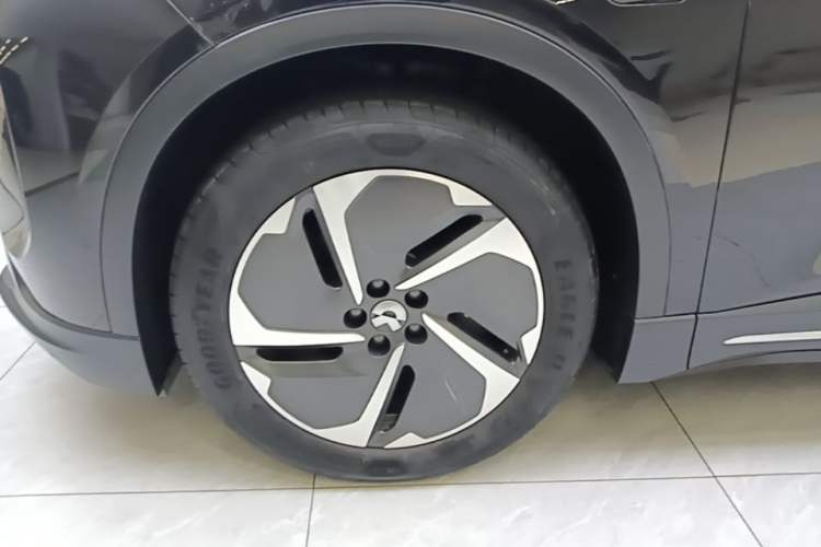 Used Nio ES6 2024 75 kWh Left Front Wheel Hub