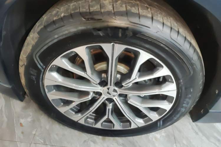 Used Nio ES6 2024 75 kWh Left Front Wheel Hub