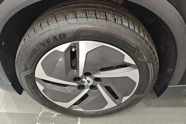 Used Nio ES6 2024 75 kWh Left Front Wheel Hub