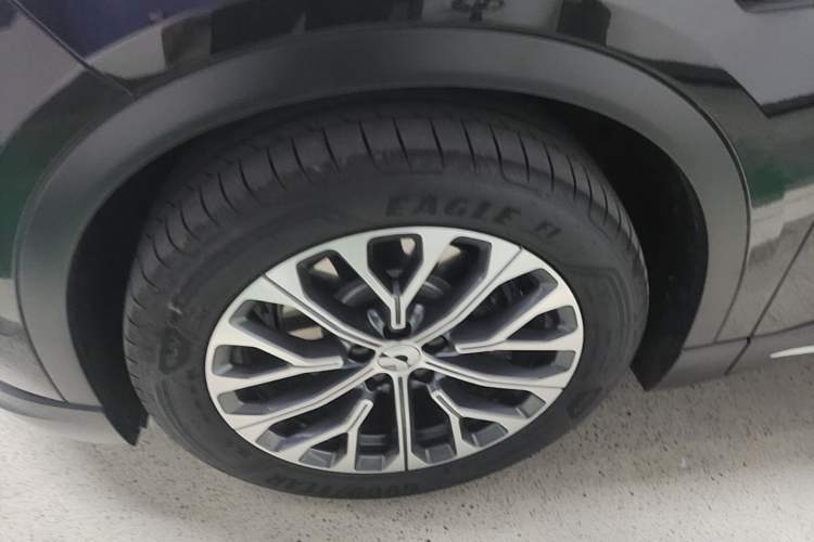 Used Nio ES6 2024 75 kWh Left Front Wheel Hub