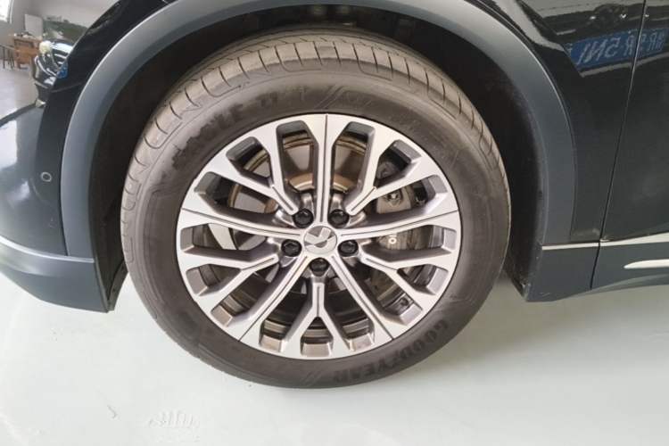 Used Nio ES6 2024 75 kWh Left Front Wheel Hub