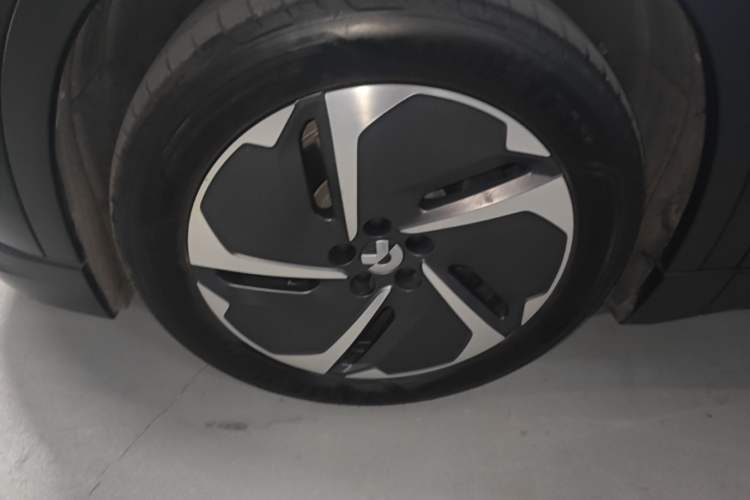 Used Nio ES6 2024 75 kWh Left Front Wheel Hub