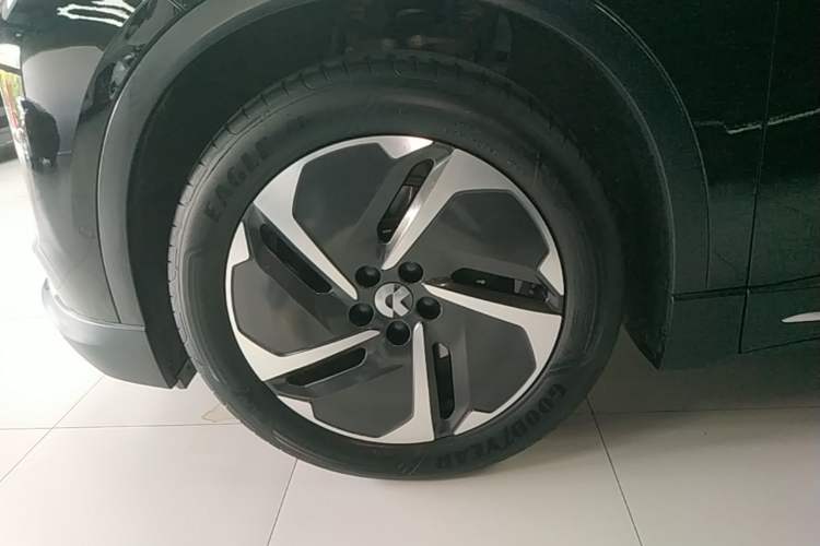 Used Nio ES6 2024 75 kWh Left Front Wheel Hub